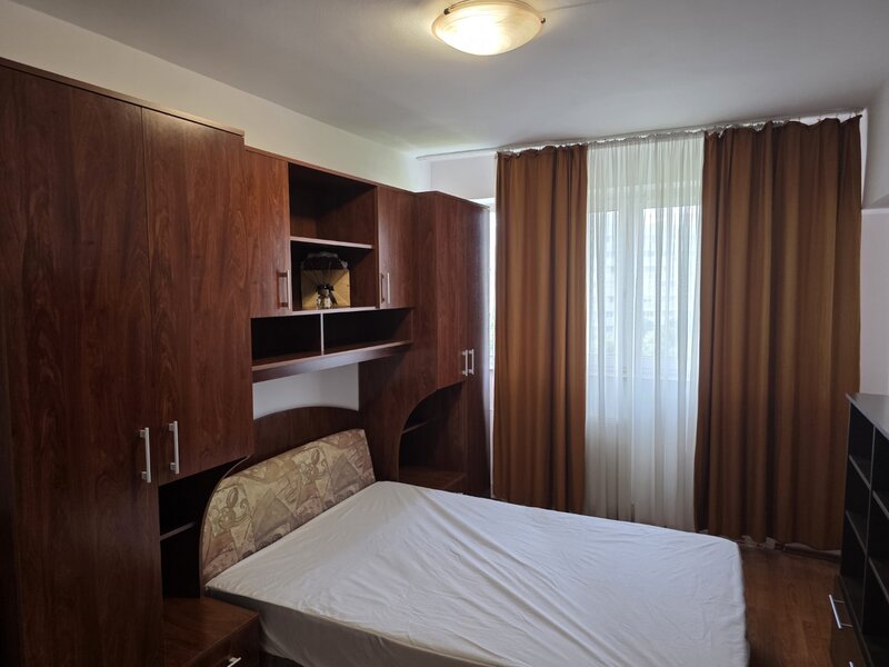 Camil Ressu vav gura de metrou Dristor, 5 minute mall Park Lake si parc IOR