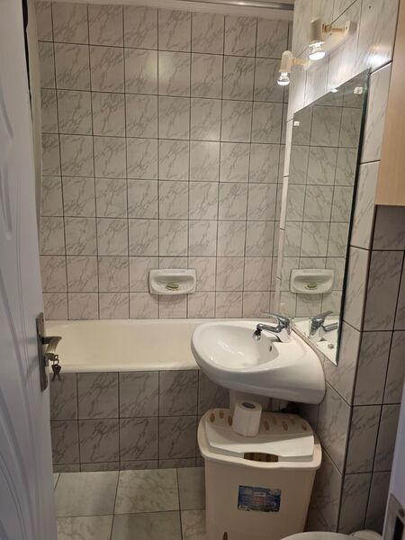 Camil Ressu vav gura de metrou Dristor, 5 minute mall Park Lake si parc IOR