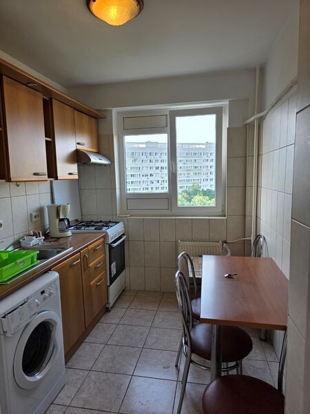 Camil Ressu vav gura de metrou Dristor, 5 minute mall Park Lake si parc IOR